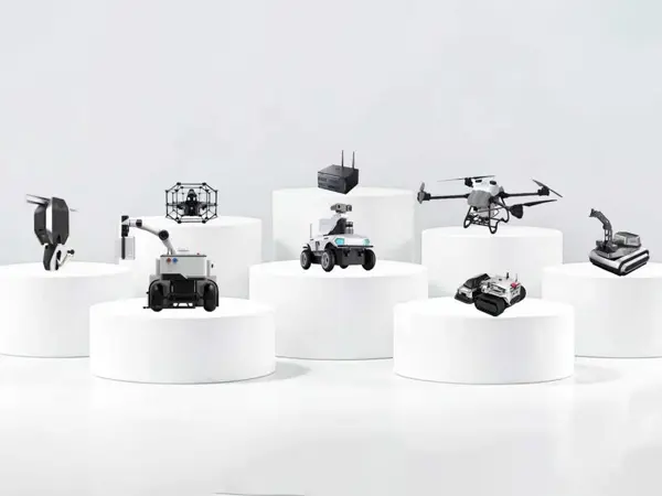 Tianjin Weide Aviation səhnə əməkdaşlığını dərinləşdirir, izlənən/təkərli şassi və divara dırmaşan robotlar üçün çoxsaylı praktik layihələr həyata keçirir.